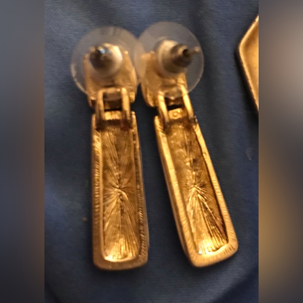 Vintage Earring Set - Picture 5 of 5